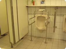 無障礙盥洗室 無障礙盥洗室